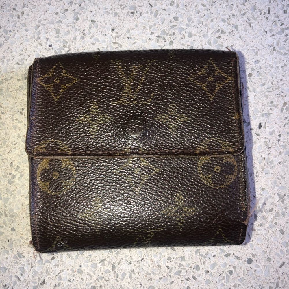 Louis Vuitton Monogram Wallet - Picture 2 of 10